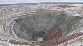 Diamond Mining Inside Earths Gigantic Holes [upl. by Roley]