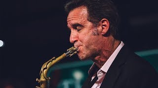 Amazing Saxophone Solo – Eric Marienthal [upl. by Rollins]