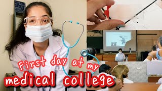 Day In The Life Of A Doctor  My FIRST Hospital Vlog [upl. by Arola339]