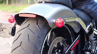 Arnott Motorcycle Air Suspension Demo for the Harley Davidson Softail [upl. by Yrdua]