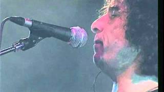 Andrés Calamaro  Crímenes perfectos Made in Argentina Directo 2005 [upl. by Khalil]