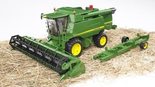 Bruder Toys John Deere Combine Harvester T670i 09804 [upl. by Kcaj]