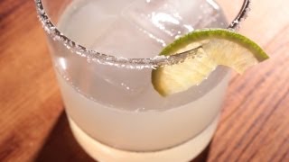 How to Make an Easy Margarita  The Easiest Way [upl. by Lansing]