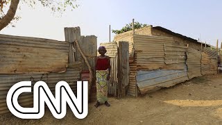 Corrupção em Angola leva população à pobreza extrema  CNN DOMINGO [upl. by Zarla815]