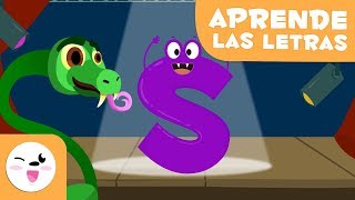 Aprende la letra quotSquot con Sara la Serpiente  El abecedario [upl. by Aninotna]