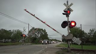 Railroad Crossing  W Independence St Giddings TX [upl. by Caia]