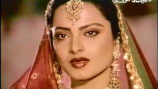 Rekha performing YE KYA JAGEH HAI DOSTON [upl. by Leeland336]